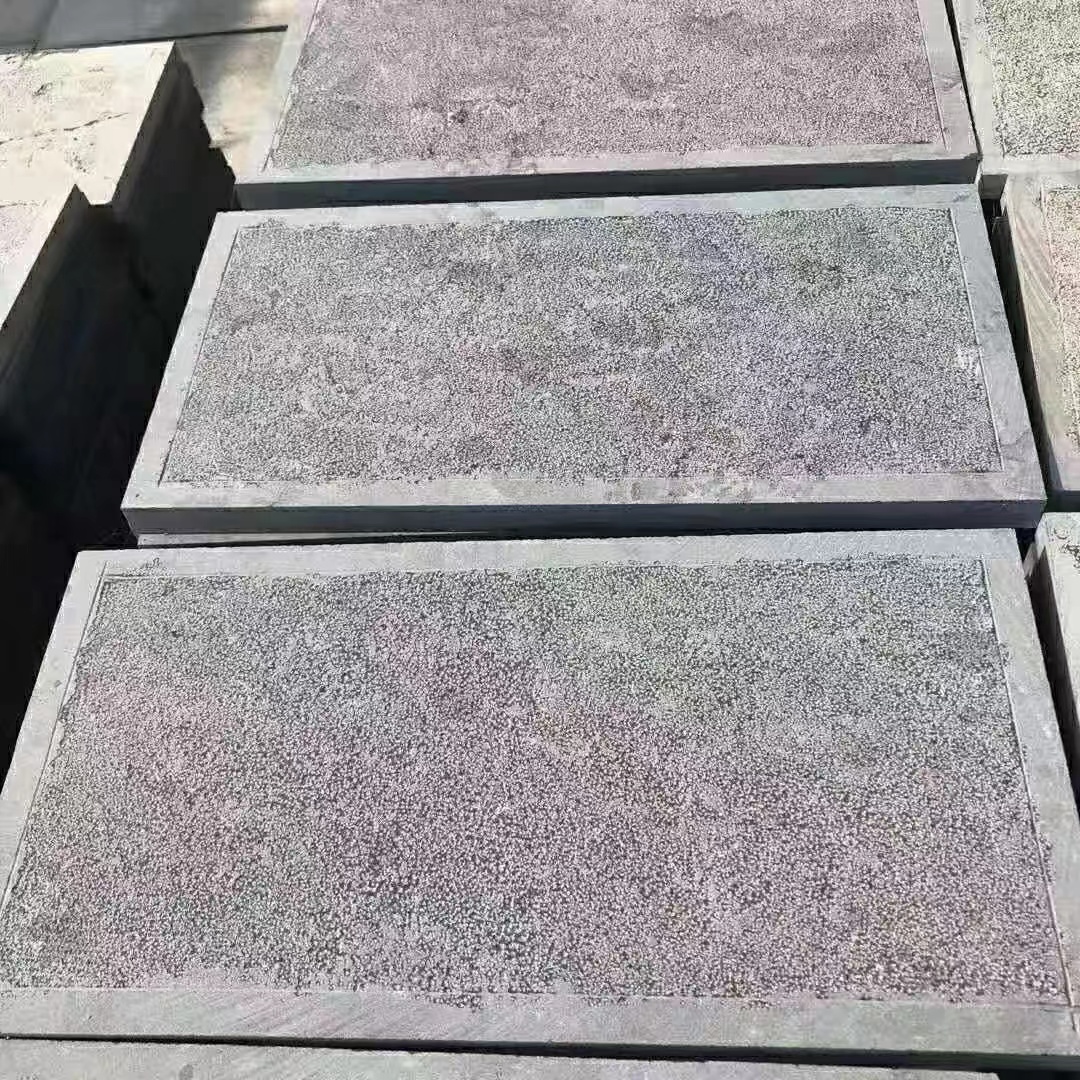 青石板300×600尺寸廠家生產(chǎn)價格小院鋪裝福字雕刻加工定制